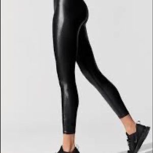 Takara Carbon38 Black Shine Leggings